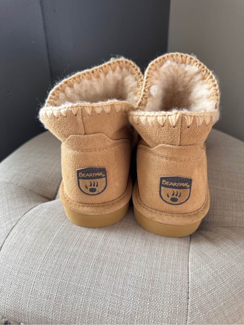 Bearpaw Winter Iced Coffee Boots NWOT
Size 9 - Picture 5 of 7
